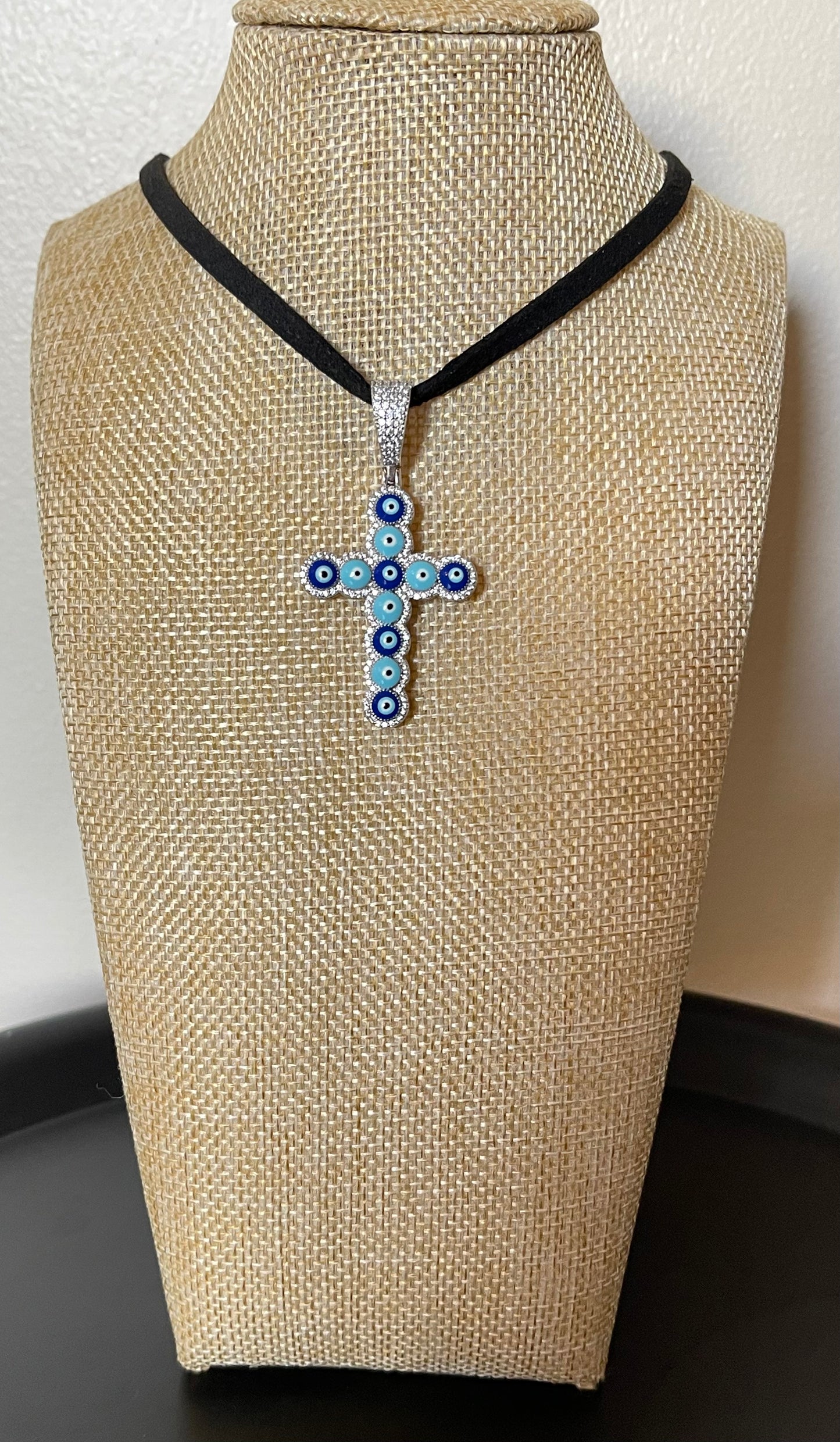 DHALIA CHOKER NECKLACE