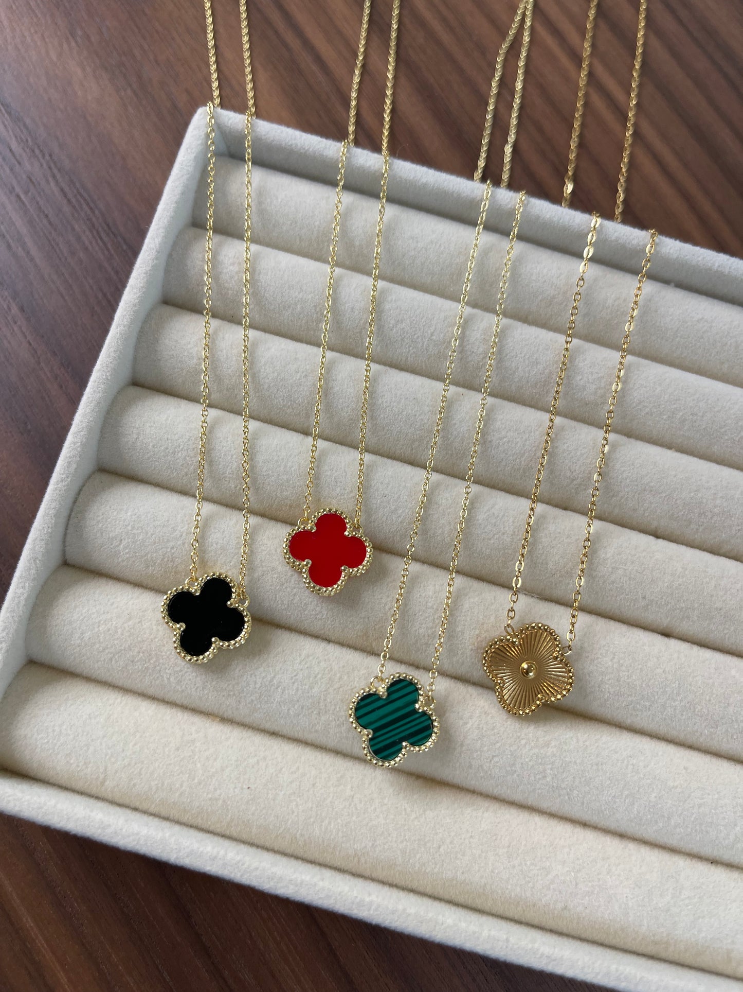 SOLITO CLEEF GOLD NECKLACE