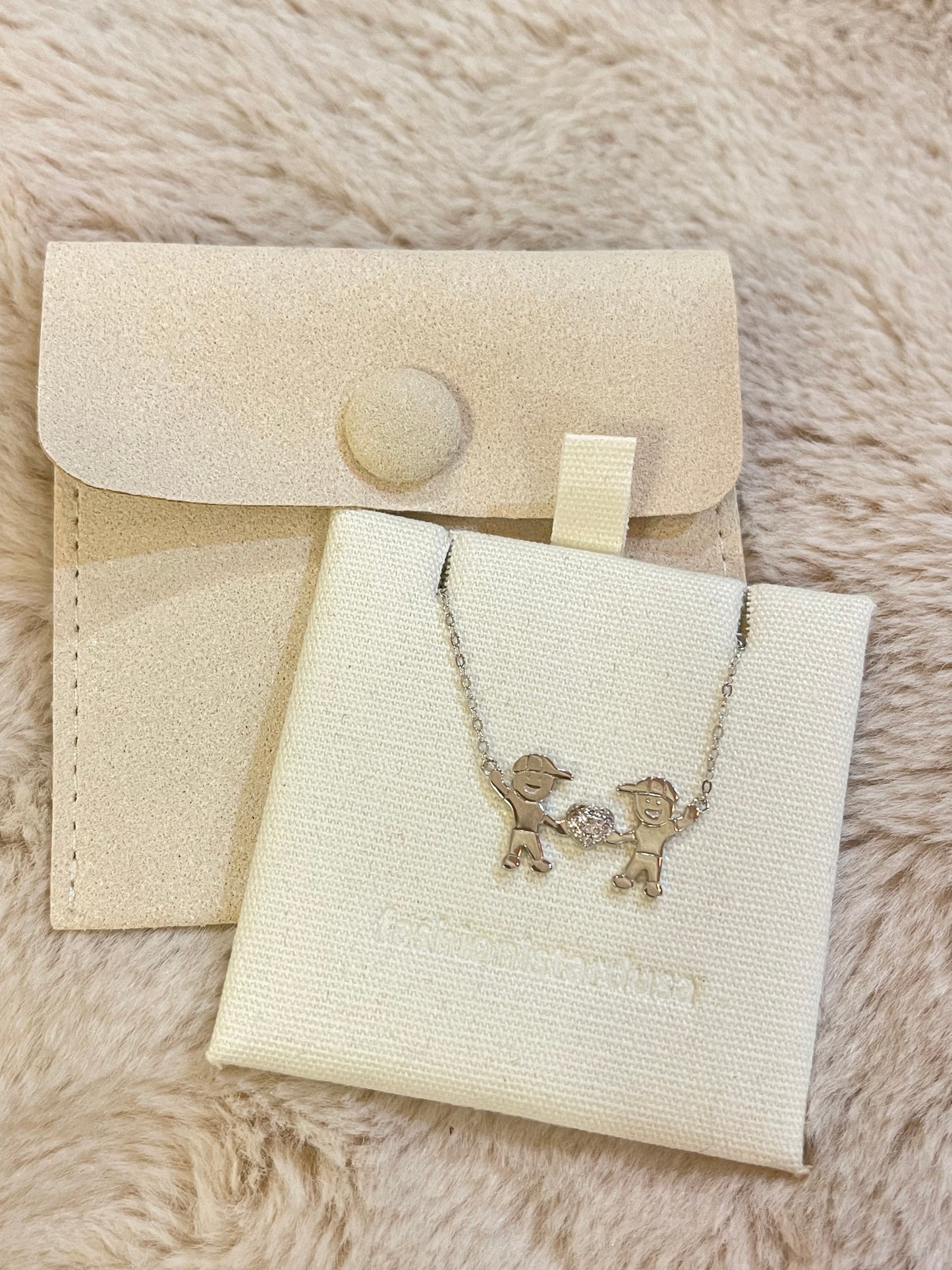 BOYS SILVER NECKLACE