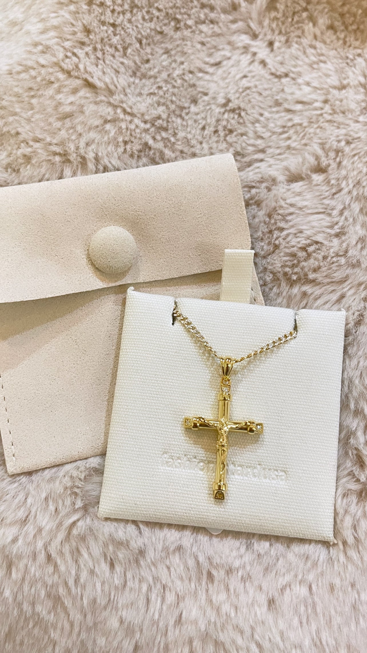 DIVINE CROSS GOLD NECKLACE