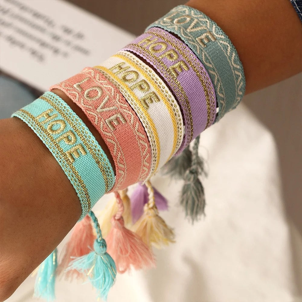 STRING BRACELET
