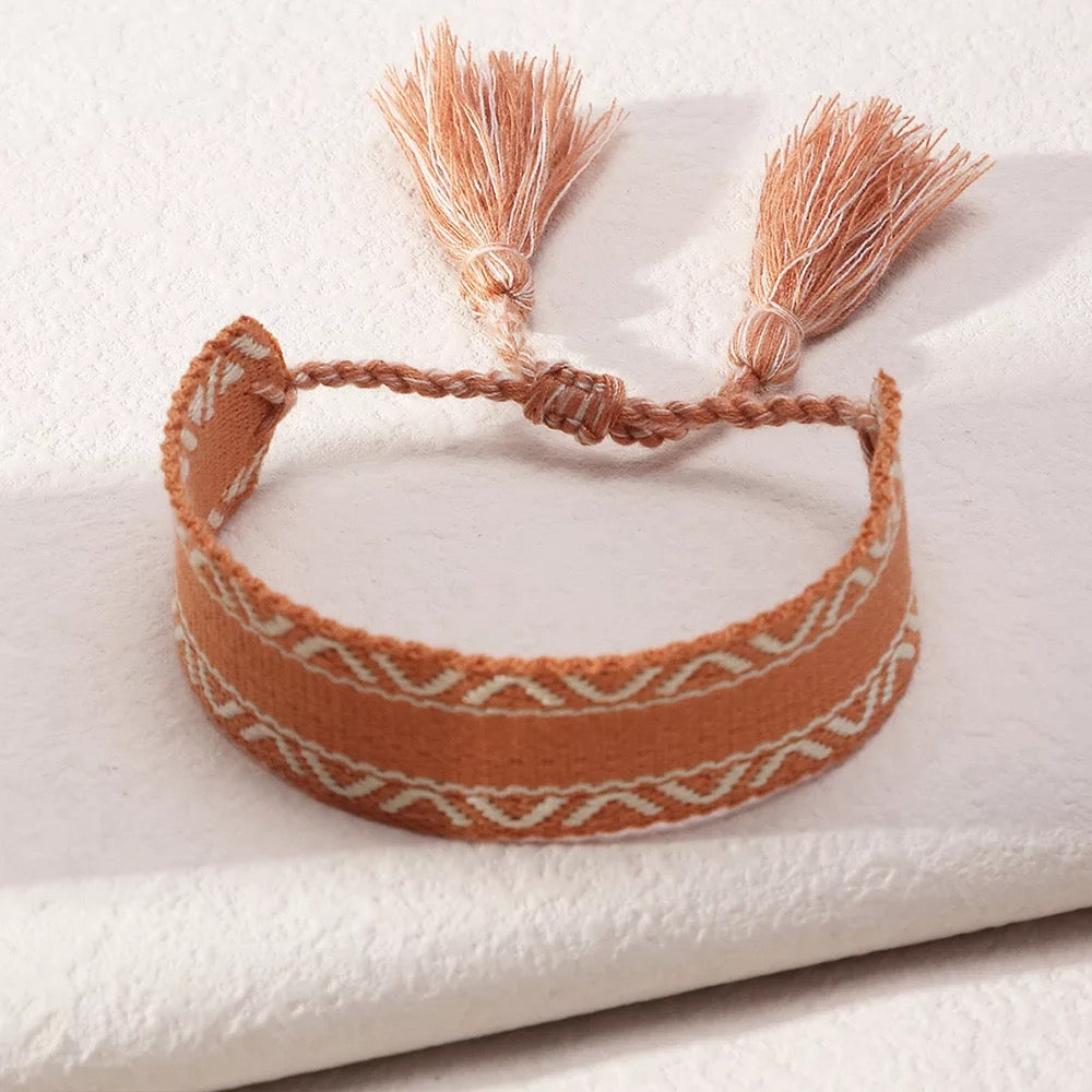 STRING BRACELET