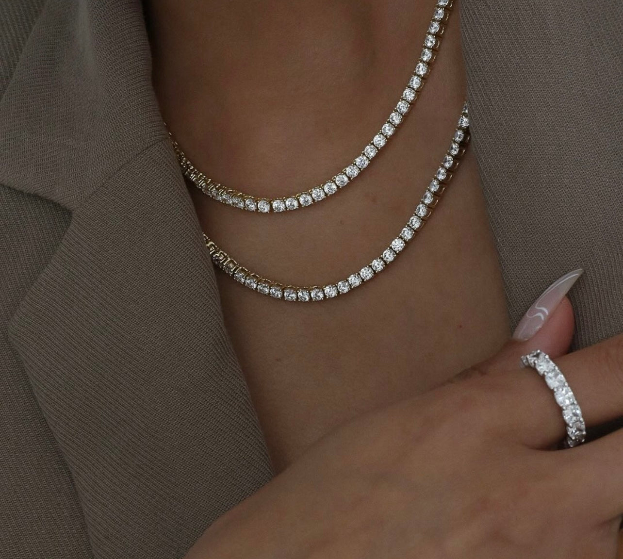 PENDANT AND CHAIN