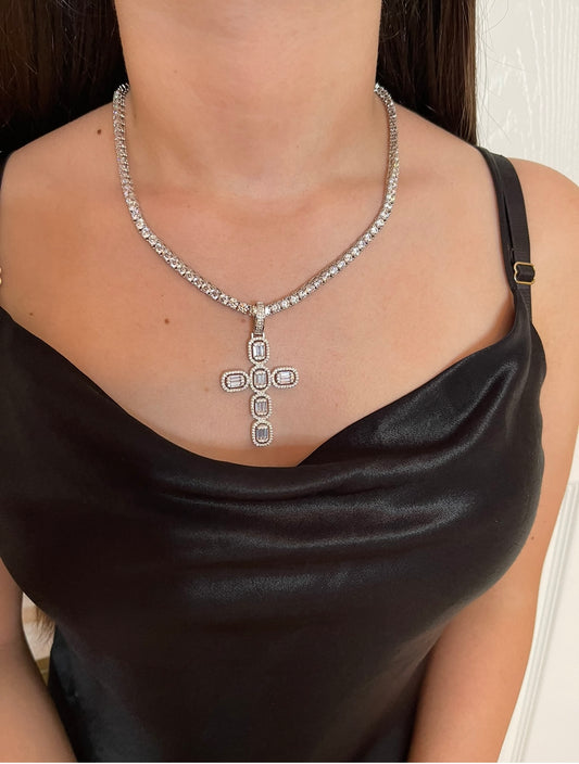 AURA TENNIS ICE CROSS NECKLACE