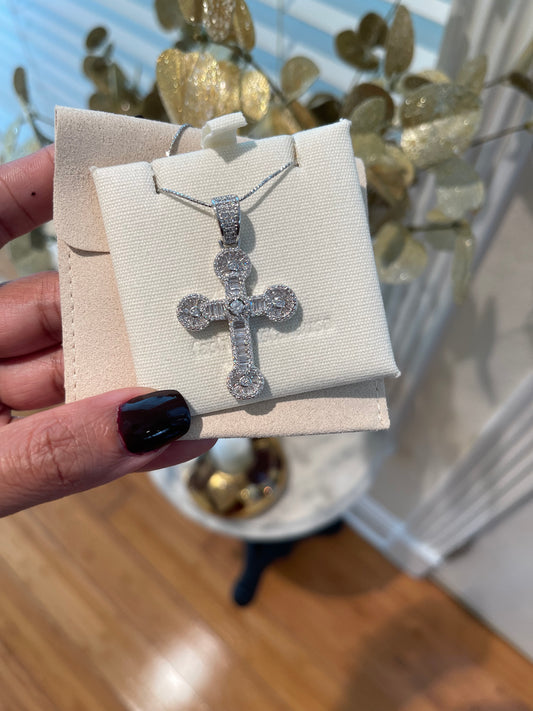 ICI SILVER CROSS NECKLACE