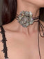 LA FLOR CHOKER