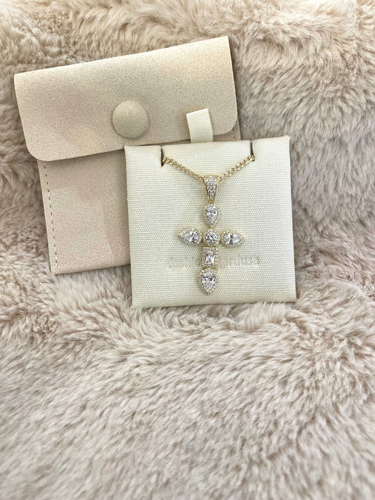 ICI CROSS NECKLACE