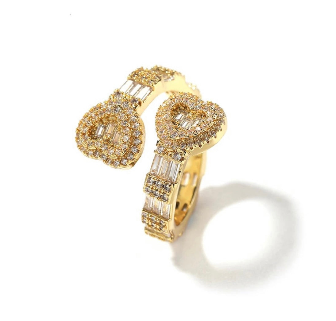 QUEEN LOVE RING