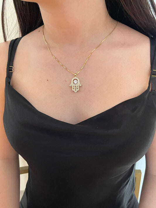 MANATÍ HAND NECKLACE