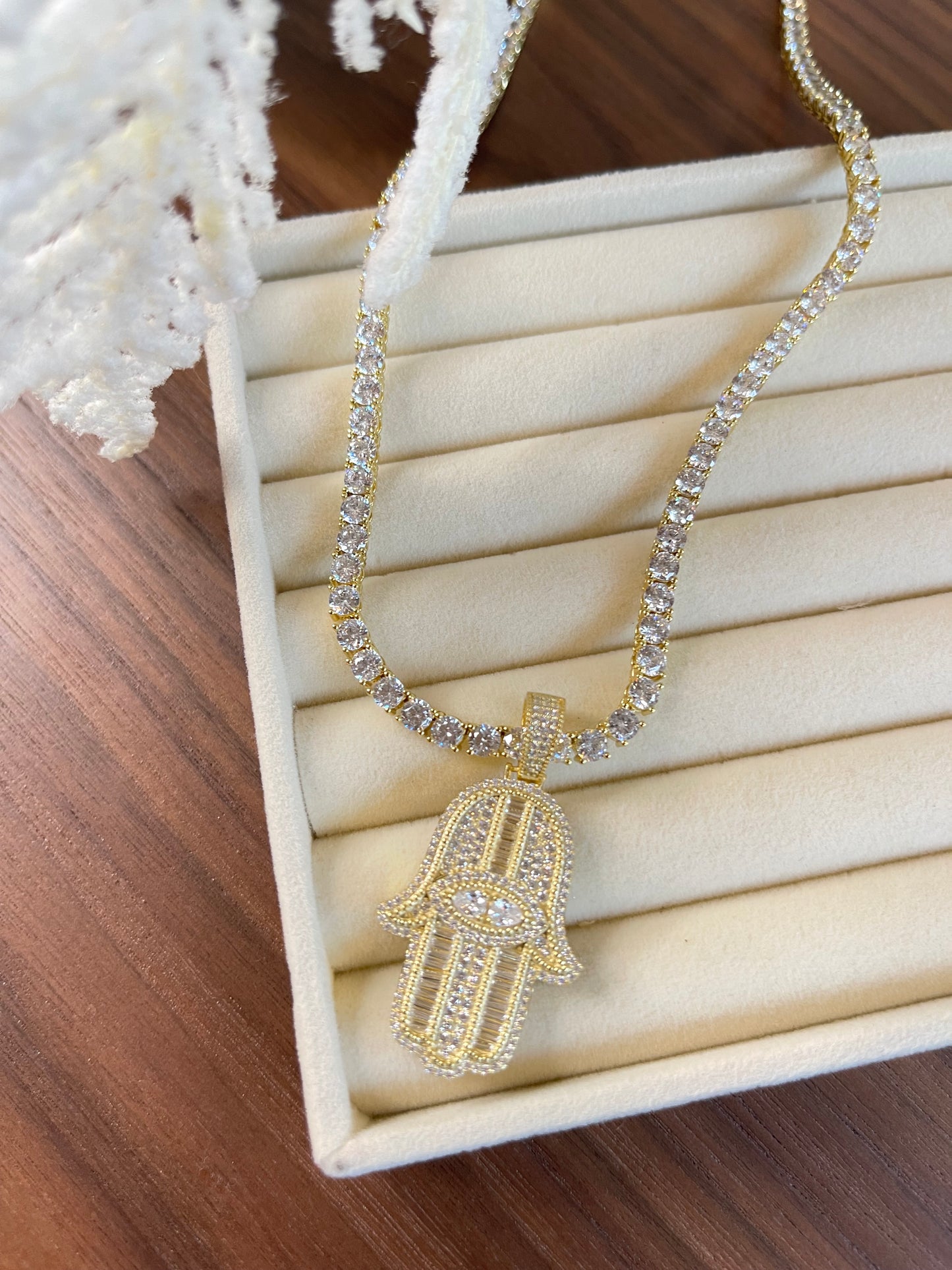 TENNIS ICE GLAMOROUS HAMSA NECKLACE