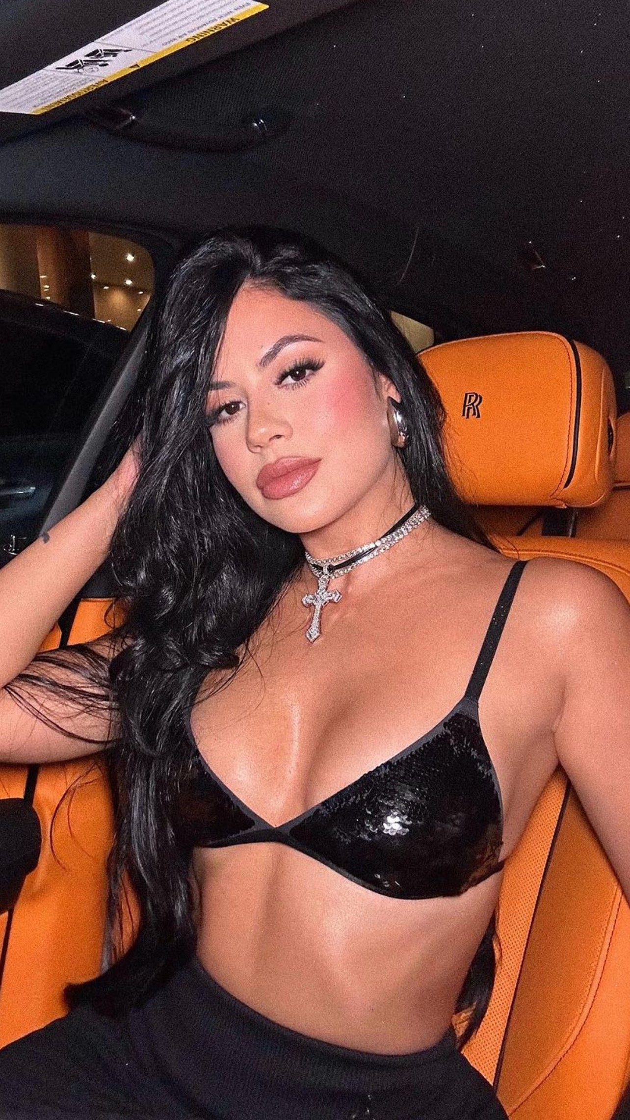 DHALIA CHOKER NECKLACE