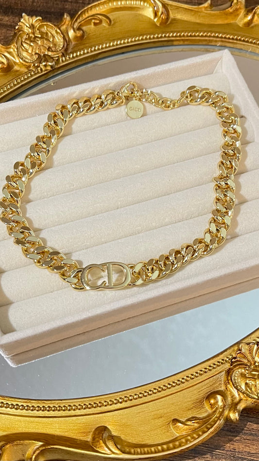 CRISTAL GOLD NECKLACE