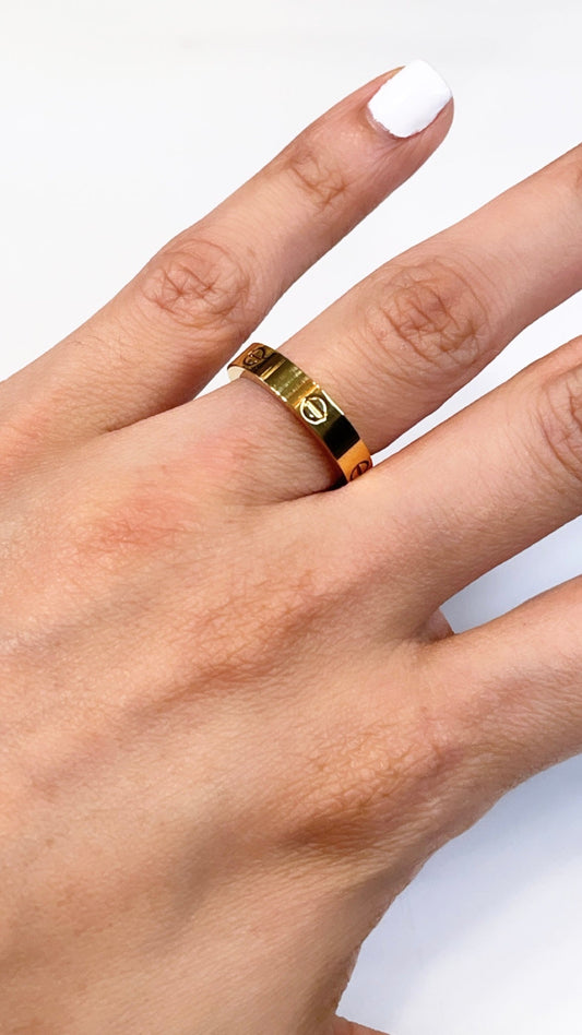 LOVE RING