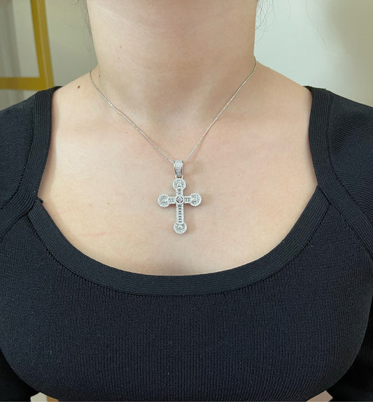 ICI SILVER CROSS NECKLACE