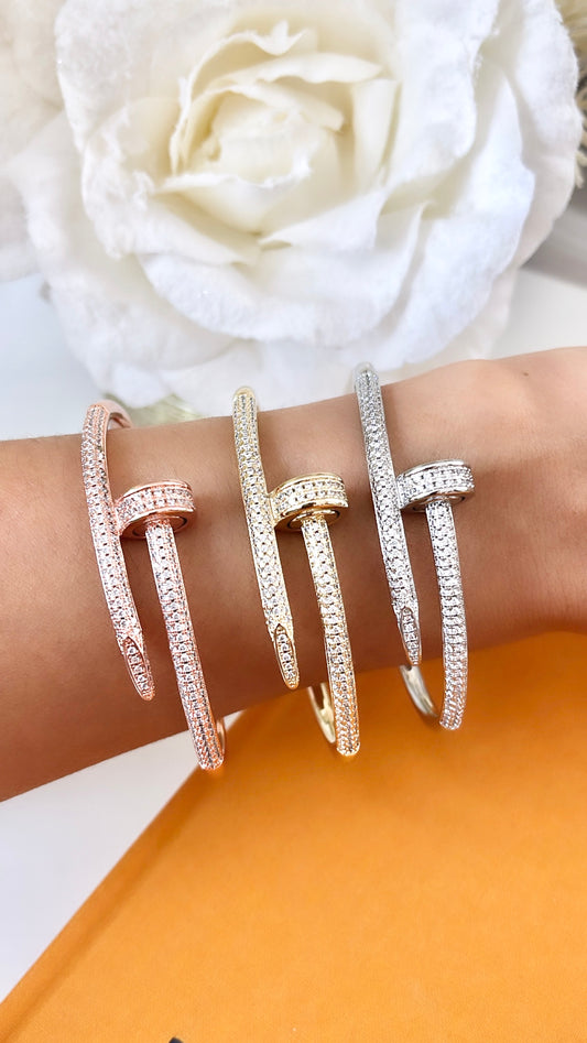 DIAMOND CLAVO BRACELET