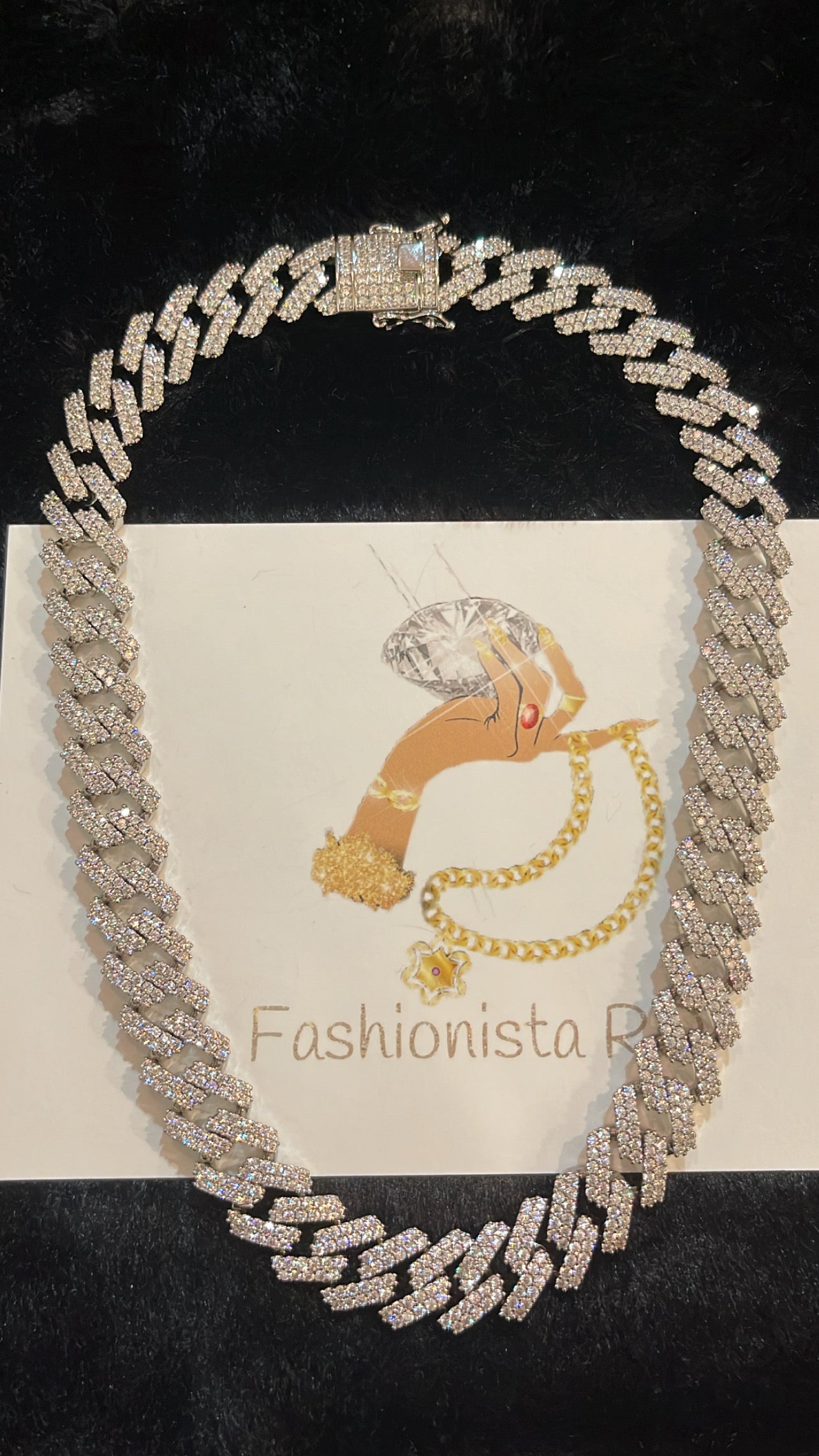 CHUKI SILVER NECKLACE